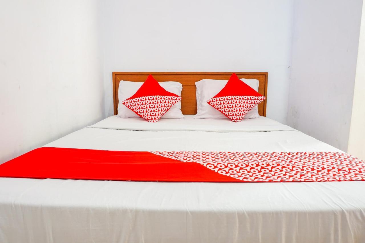 Vaccinated Staff - OYO 569 Cigadung Guest House Syariah Bandung Luaran gambar